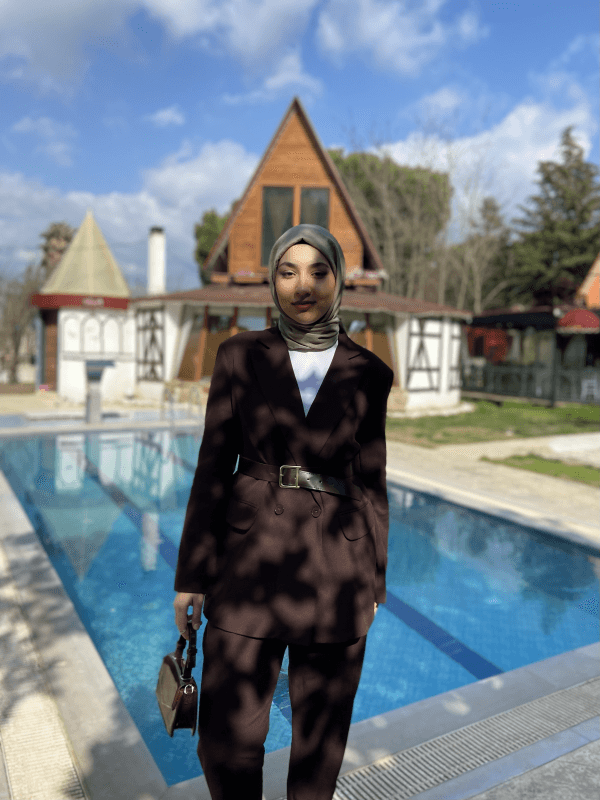Carmen Fashion kemerli blazer takım