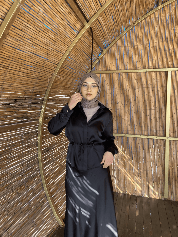 Carmen Fashion belden ip kemerli siyah saten gömlek - Görsel 4
